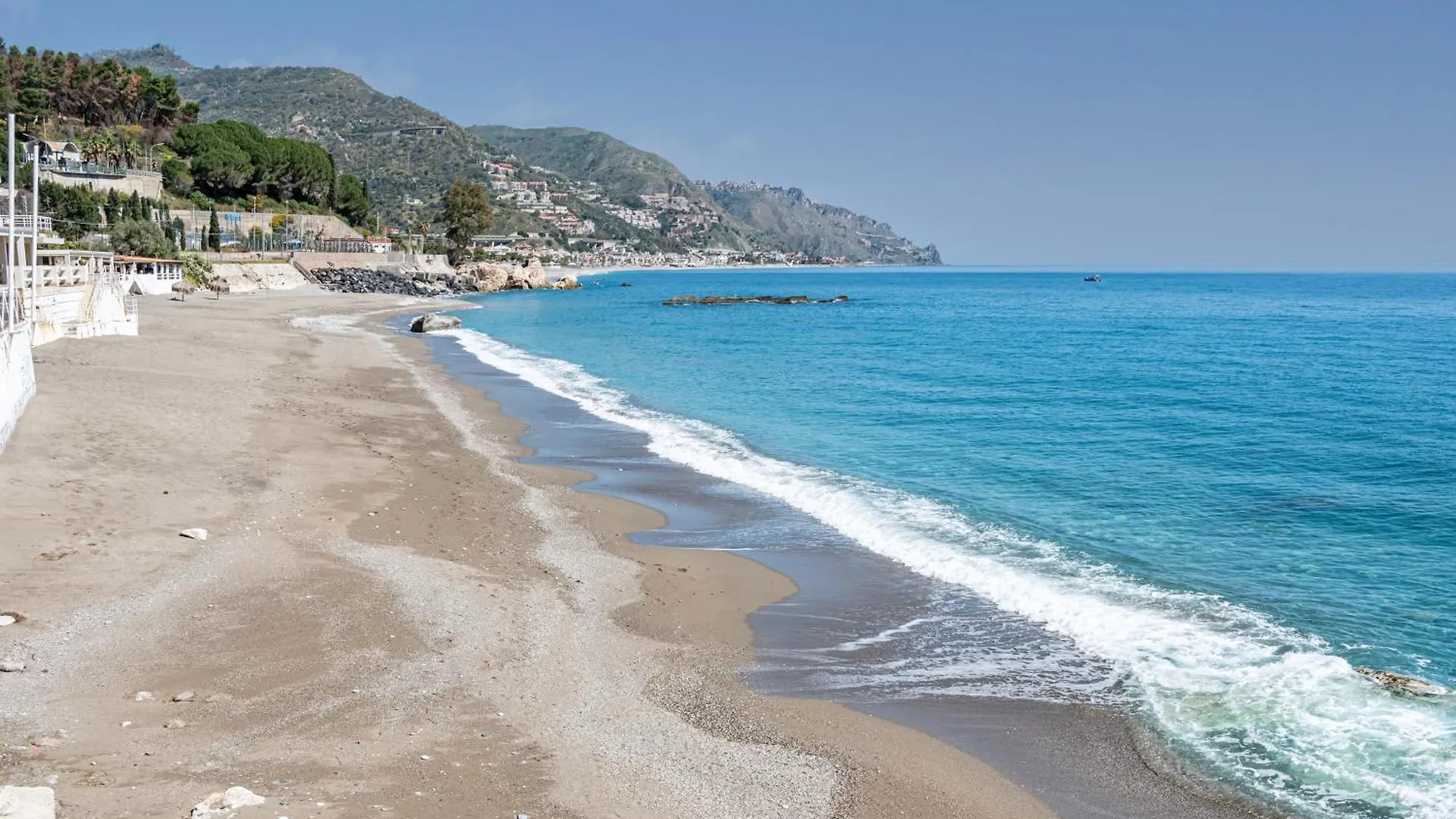 アパート Taormina Comfy Apt - A Few Steps From The Beach マッゼオ